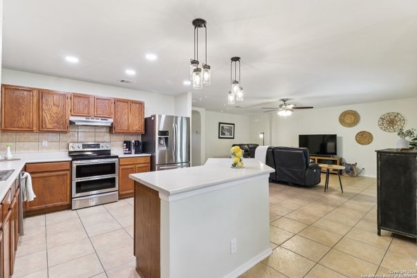 Interior, Kitchen, Living room, Pendant Lights, Recessed Lighting, Stainless Steel Appliances