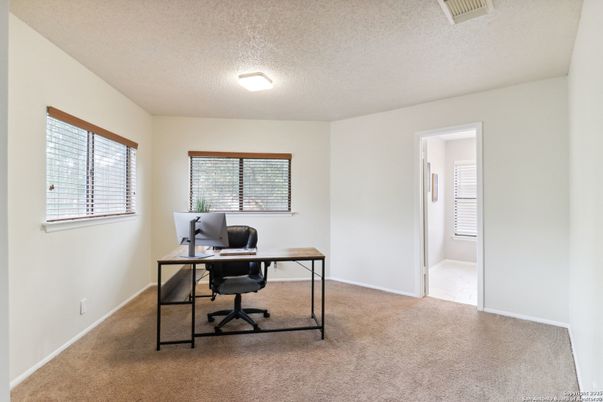 Home Office, Interior