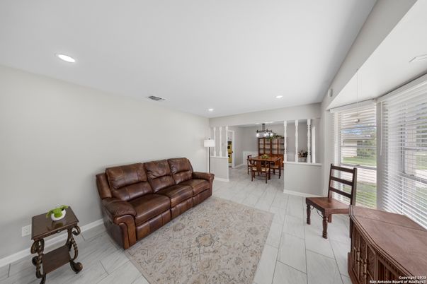 Dining room, Interior, Living room, Pendant Lights, Recessed Lighting