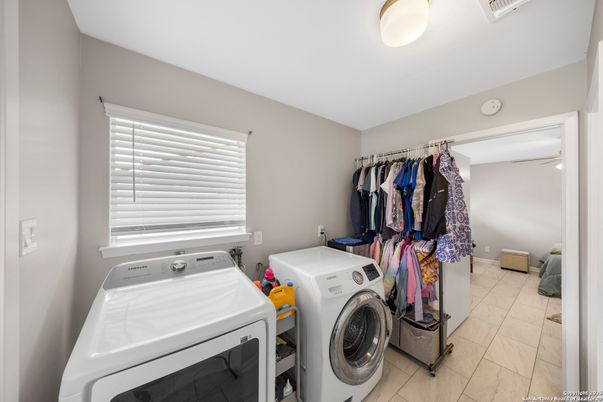 Interior, Washer