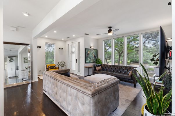 Interior, Recessed Lighting, Wood Texture Flooring