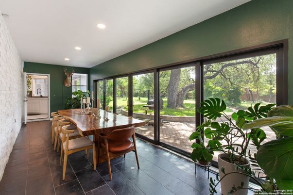 Dining room, Interior, Recessed Lighting