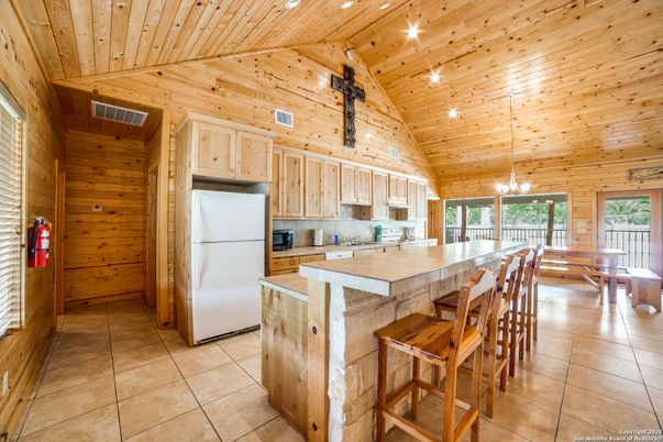 Dining room, Interior, Kitchen, Pendant Lights, Recessed Lighting, Wooden Ceilings, Wooden Walls