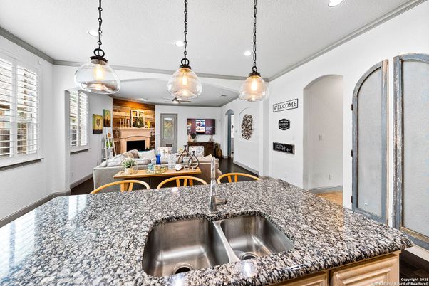 Dining room, Fireplace, Interior, Pendant Lights, Recessed Lighting