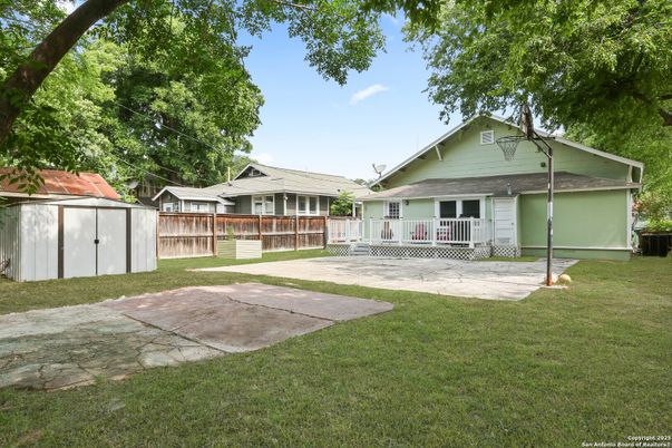 Backyard, Exterior
