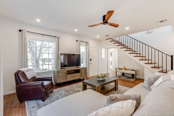 Interior, Living room, Recessed Lighting, Wood Texture Flooring