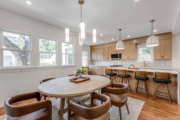 Dining room, Interior, Kitchen, Pendant Lights, Recessed Lighting, Wood Texture Flooring