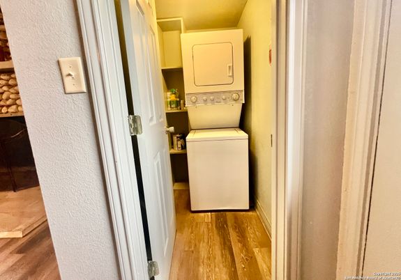 Interior, Utility Closets, Washer, Wood Texture Flooring