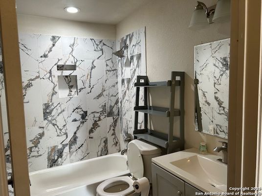 Bathroom, Interior, Marble Walls, Recessed Lighting