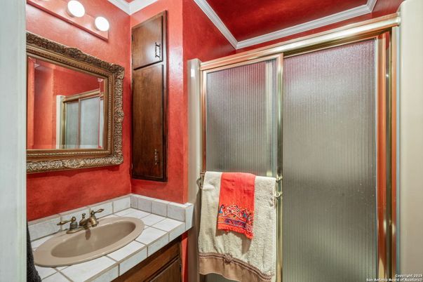 Bathroom, Interior, Tile Countertops