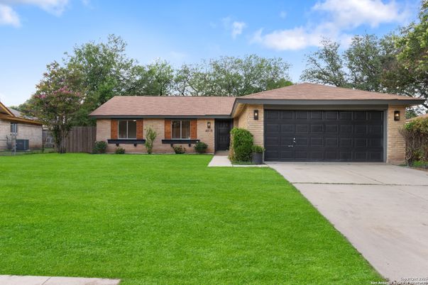 Attached, Exterior, Facade, Brick Facade, Ranch