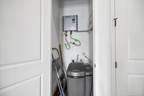 Interior, Washer