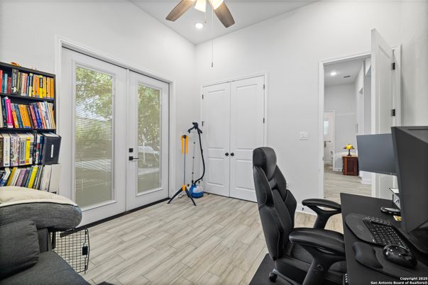 Home Office, Interior, Recessed Lighting, Wood Texture Flooring