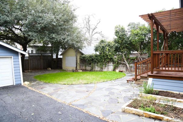 Backyard, Exterior