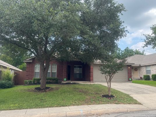 Attached, Exterior, Facade, Brick Facade, Ranch