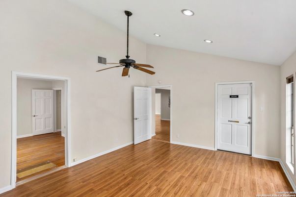 Empty room, Interior, Recessed Lighting, Wood Texture Flooring