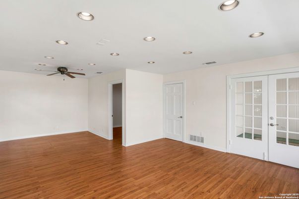 Empty room, Interior, Recessed Lighting, Wood Texture Flooring