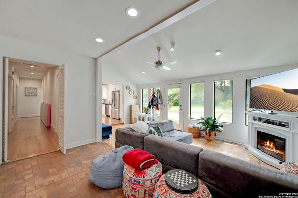 Fireplace, Interior, Living room, Recessed Lighting