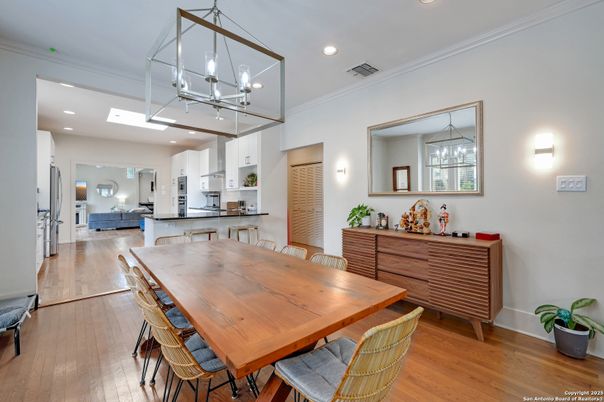 Dining room, Interior, Kitchen, Pendant Lights, Recessed Lighting, Wood Texture Flooring