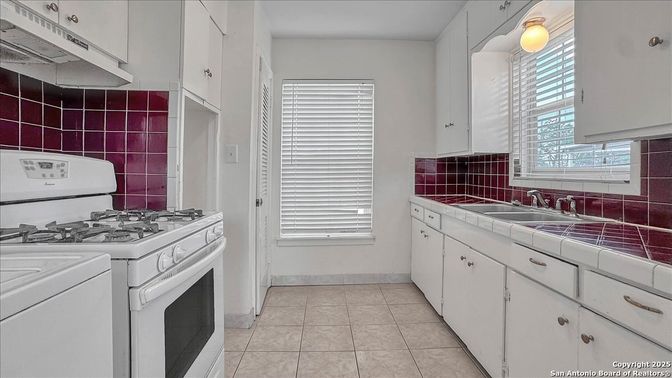 Interior, Kitchen, Tile Countertops, Washer