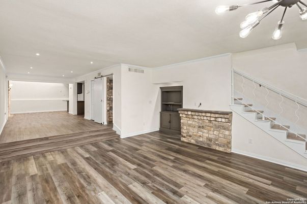 Empty room, Interior, Pendant Lights, Recessed Lighting, Wood Texture Flooring