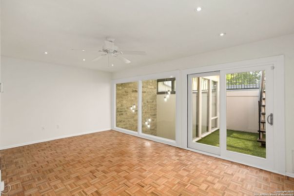 Empty room, Interior, Recessed Lighting, Wood Texture Flooring