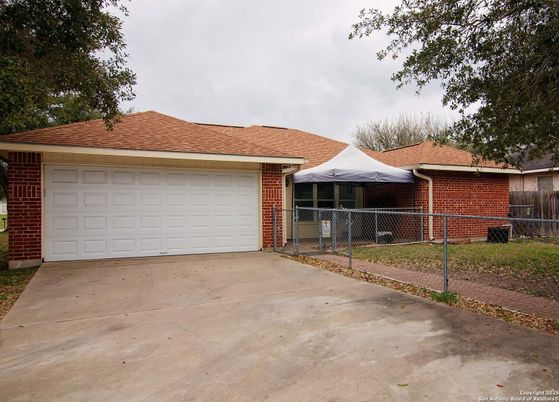 Detached Garage, Exterior