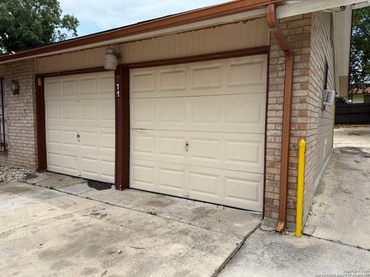 Detached Garage, Exterior