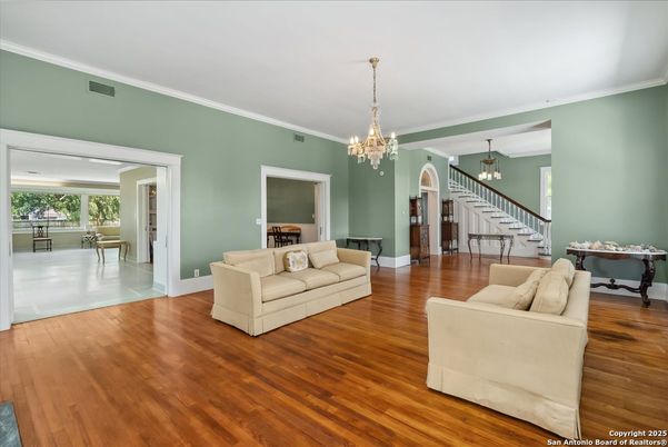 Chandelier, Dining room, Interior, Living room, Pendant Lights, Wood Texture Flooring