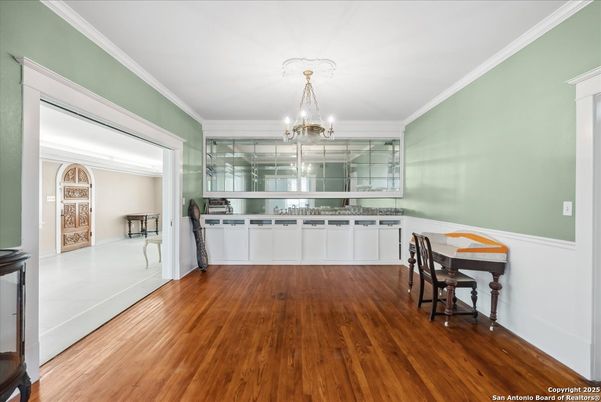 Chandelier, Interior, Wood Texture Flooring