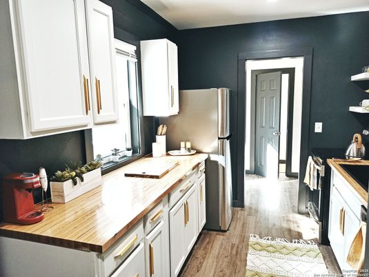 Interior, Kitchen, Recessed Lighting, Wood Texture Flooring