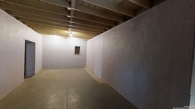 Interior, Wooden Beams