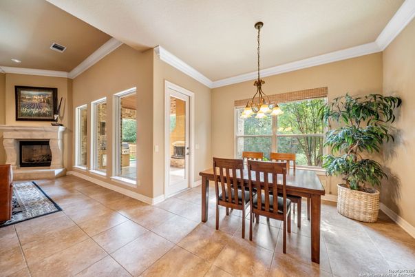 Chandelier, Dining room, Fireplace, Interior, Pendant Lights, Recessed Lighting