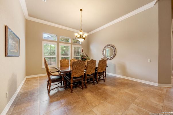 Chandelier, Dining room, Interior, Pendant Lights