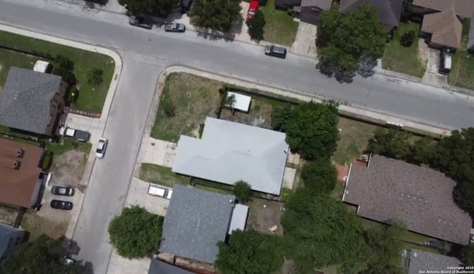 Exterior, Drone