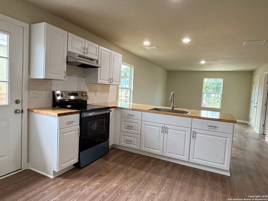 Interior, Kitchen, Recessed Lighting, Wood Texture Flooring