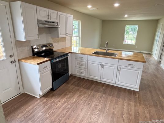 Interior, Kitchen, Recessed Lighting, Wood Texture Flooring