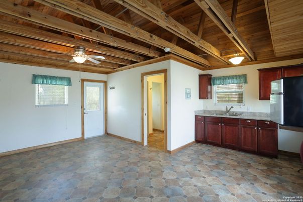 Empty room, Interior, Kitchen, Wooden Beams, Wooden Ceilings