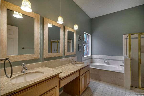 Bathroom, Dual Sink Vanities, Interior, Pendant Lights