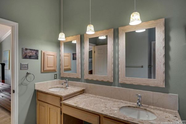 Bathroom, Dual Sink Vanities, Interior, Pendant Lights