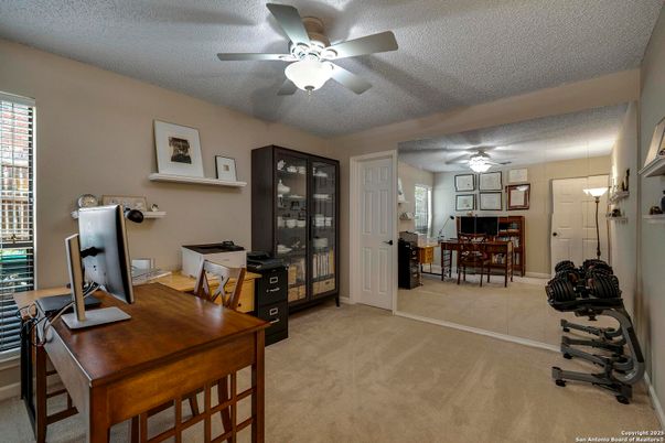 Home Office, Interior