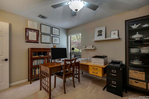 Home Office, Interior