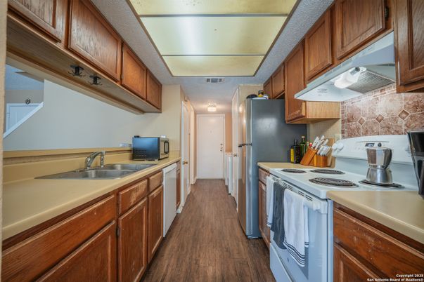 Interior, Kitchen, Wood Texture Flooring