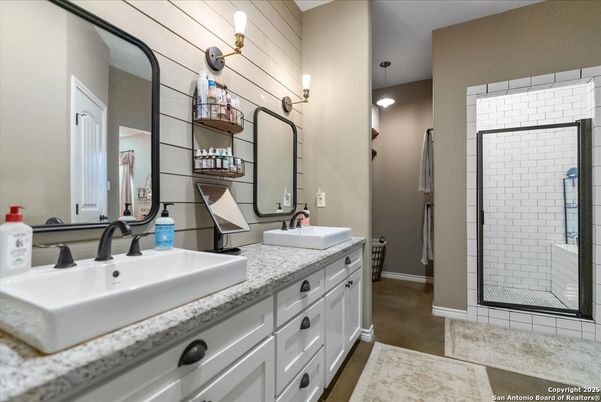 Bathroom, Dual Sink Vanities, Interior, Pendant Lights