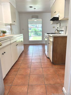 Interior, Kitchen, Tile Countertops