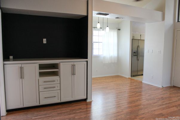 Empty room, Interior, Pendant Lights, Wood Texture Flooring