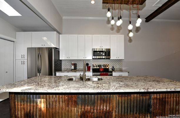 Interior, Kitchen, Pendant Lights, Stainless Steel Appliances