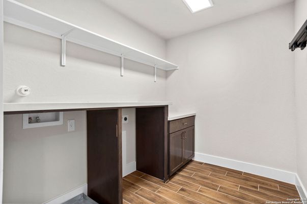Interior, Recessed Lighting, Walk-in Closets, Wood Texture Flooring