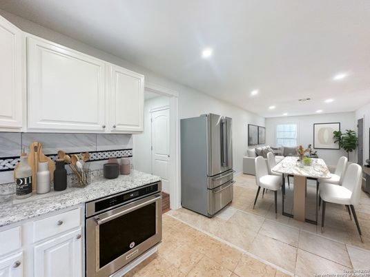Dining room, Interior, Kitchen, Recessed Lighting, Stainless Steel Appliances
