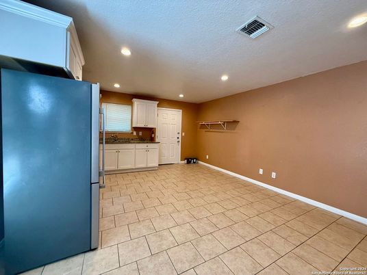 Empty room, Interior, Kitchen, Recessed Lighting